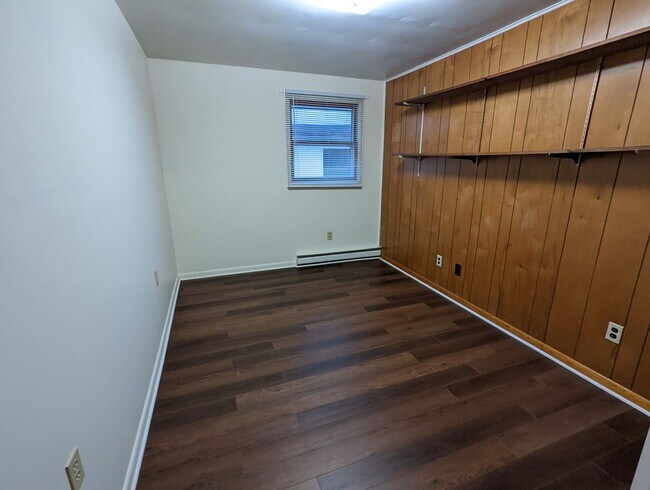 Building Photo - 359 Eagle School Rd