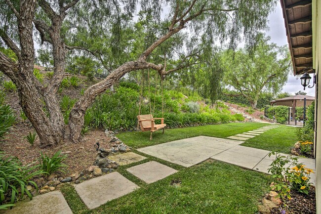 Building Photo - 7717 La Orquidia