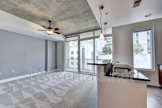 Building Photo - 44 Peachtree Pl NE