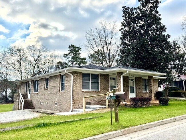 Building Photo - Just off the Covington Square!!!