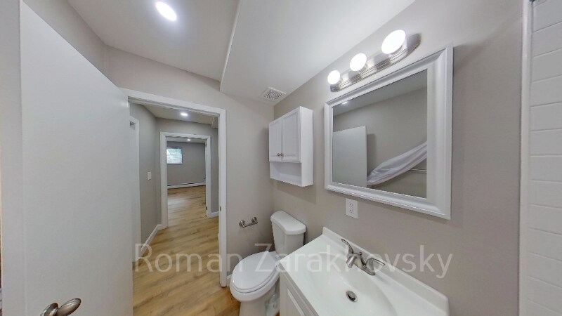 Building Photo - 39 Shepard St