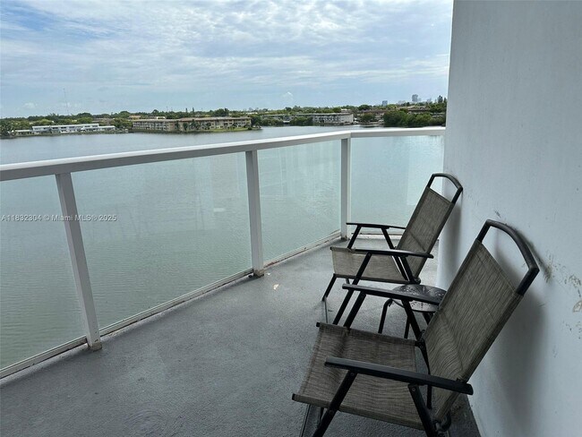 Primary Photo - 1301 NE Miami Gardens Dr
