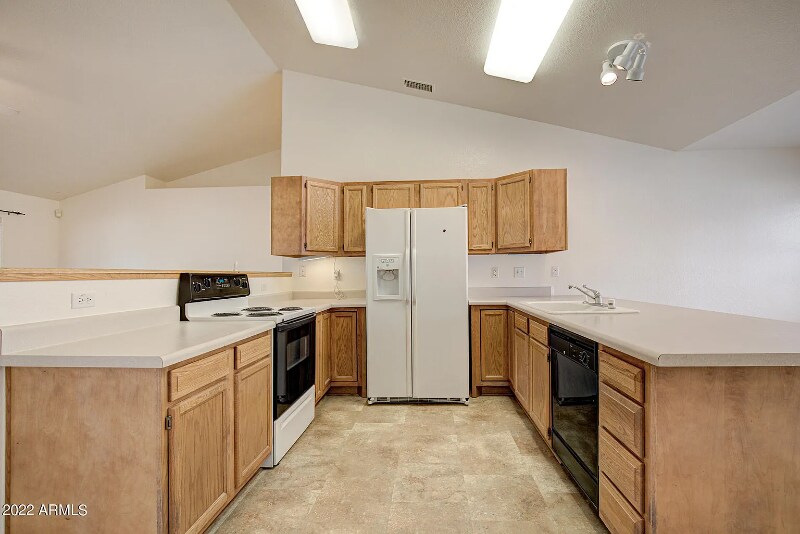 Building Photo - 502 Saguaro Cir