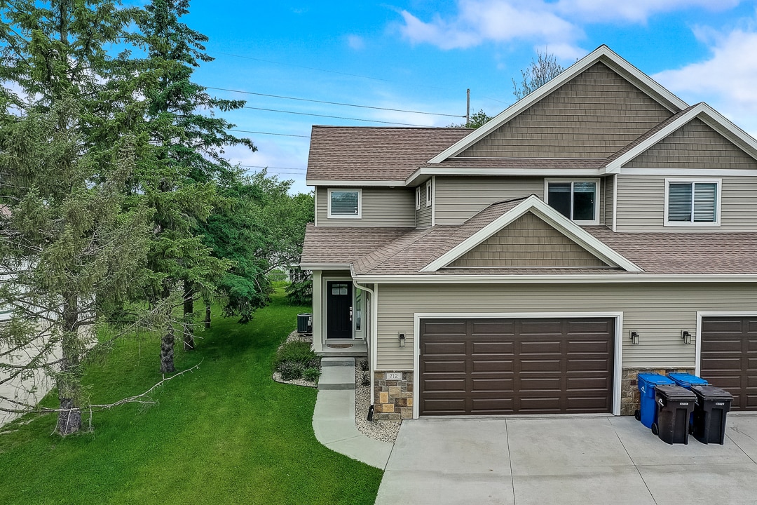 Building Photo - 714 Bristol Bay