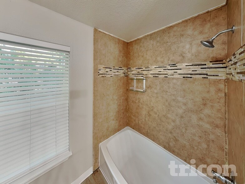 Building Photo - 7535 SW Onnaf Ct