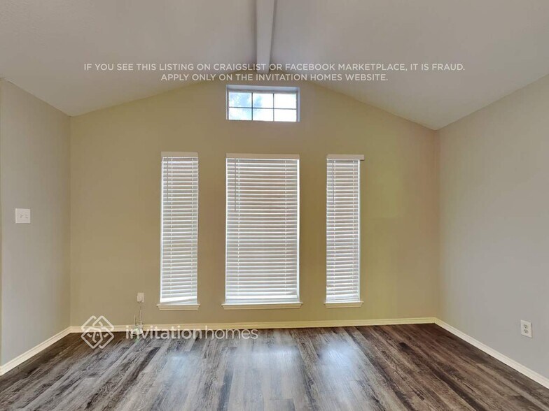 Building Photo - 1200 Cardinal Oaks Dr