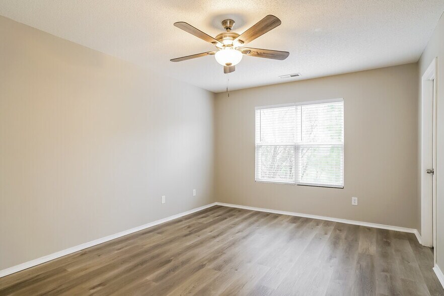 Building Photo - 1005 Naylor Rd