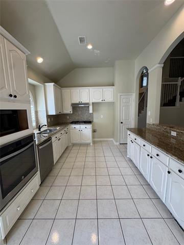 Building Photo - 3006 Upland Dr