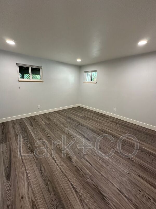 Building Photo - 3815 E Easter Pl