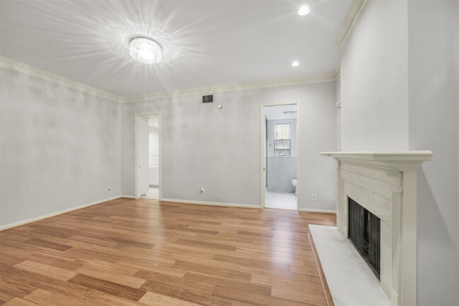 Building Photo - 2423 Nantucket Dr