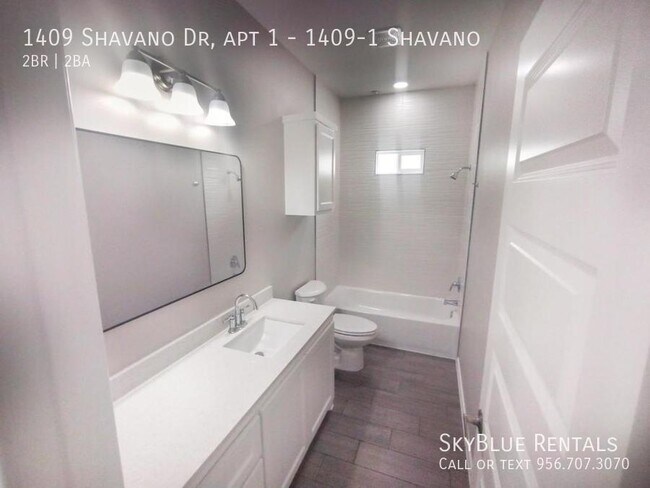 Building Photo - 1409 Shavano Dr