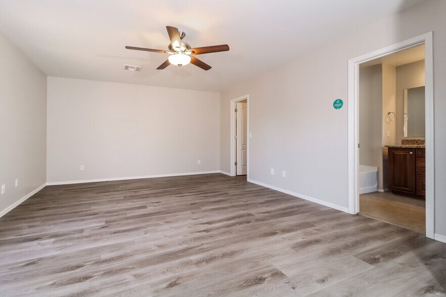 Building Photo - 18514 W Udall Dr