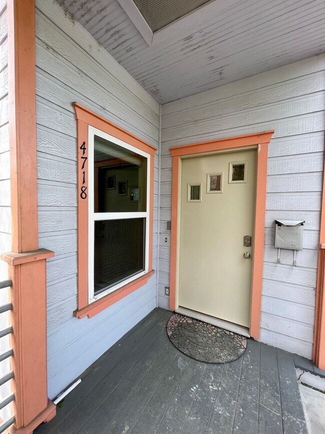 Building Photo - 4718 Depew Ave