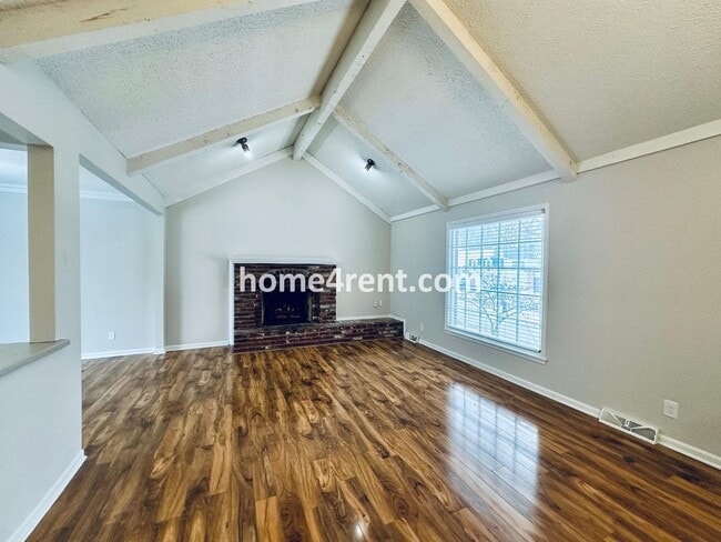 Building Photo - A Lovely Four Bedroom Home in Lenexa w/ Wood Floors, Finished Basement and a Fenced Yard!