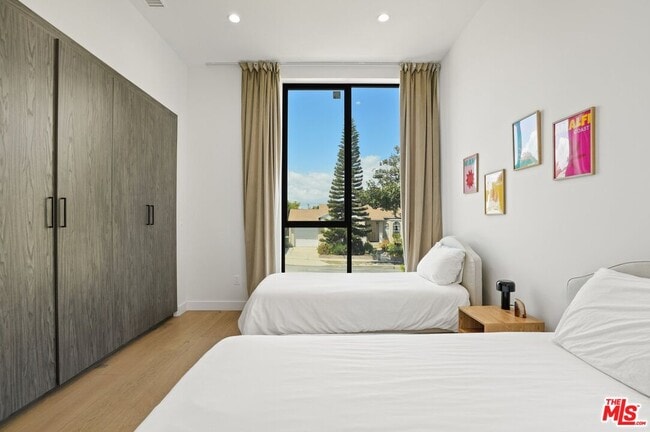 Building Photo - 12136 Clarkson Rd