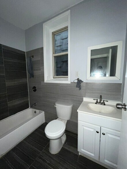 Building Photo - 192 Grant Ave