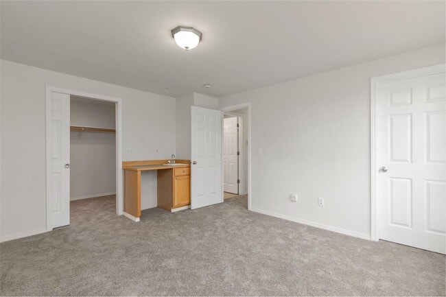 Building Photo - Spacious 6 Bed 3 Bath home in Ravenna