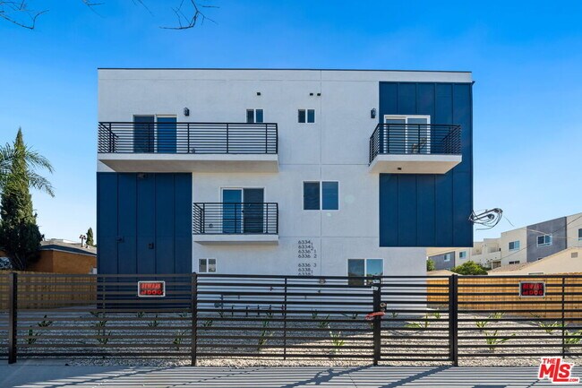 Building Photo - 6334 1/2-6332 Beck Ave
