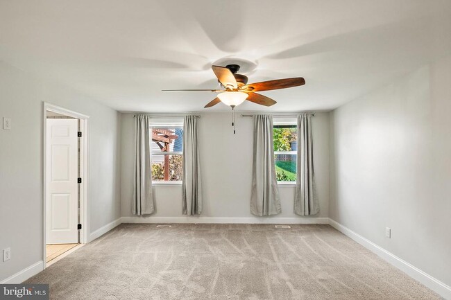 Building Photo - 2201 Alvin Ave