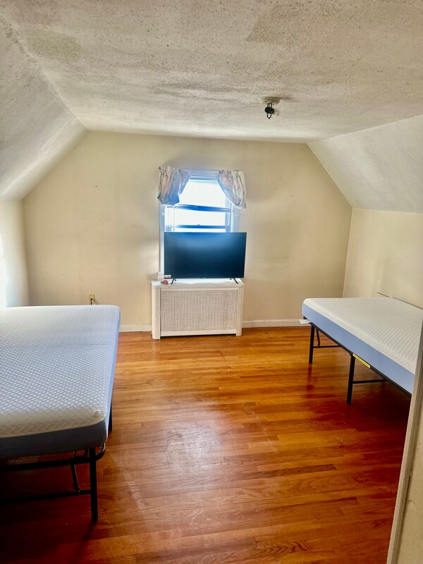 Building Photo - 151 Warner St