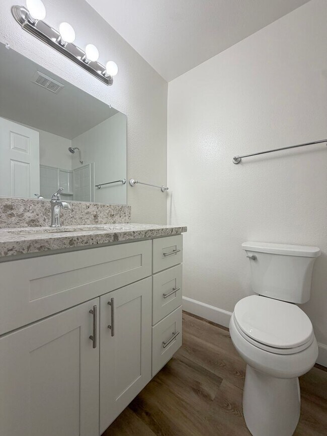 Building Photo - Experience the coastal breeze and the quiet charm of Hawaii Lane.