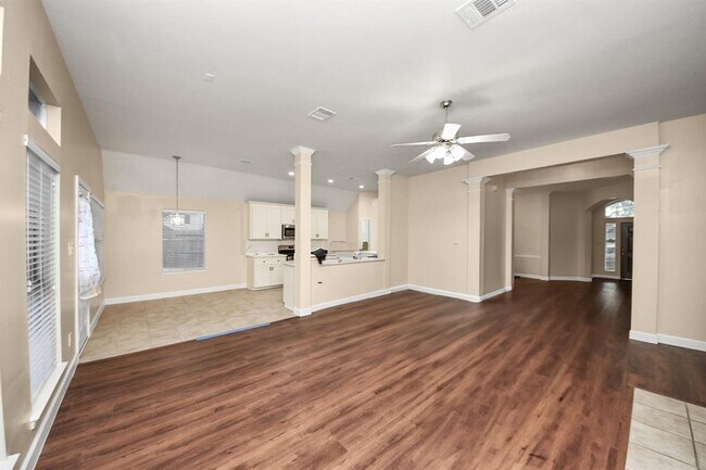 Building Photo - 4807 Taylor Lake Ct