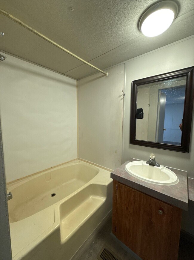Building Photo - 14957 TN-59