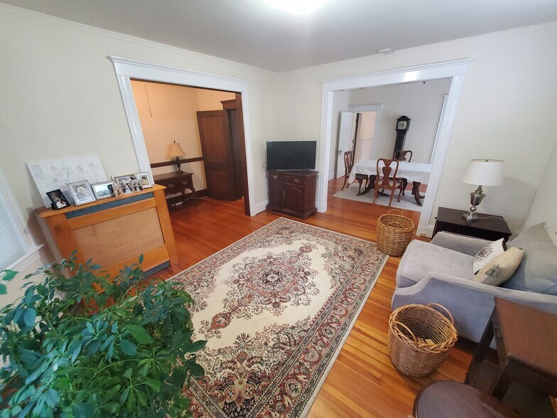 Building Photo - 64 Highland Ave