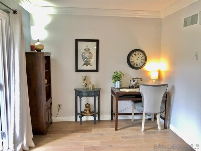 Building Photo - 7545 Charmant Dr