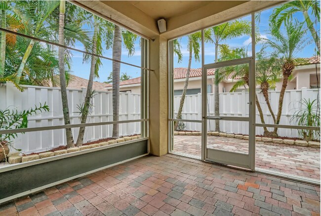 Screened Patio - 8404 Staniel Cay