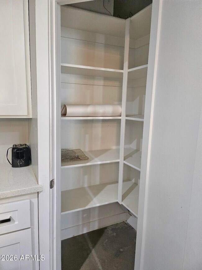 Building Photo - 1402 S 10th Ave