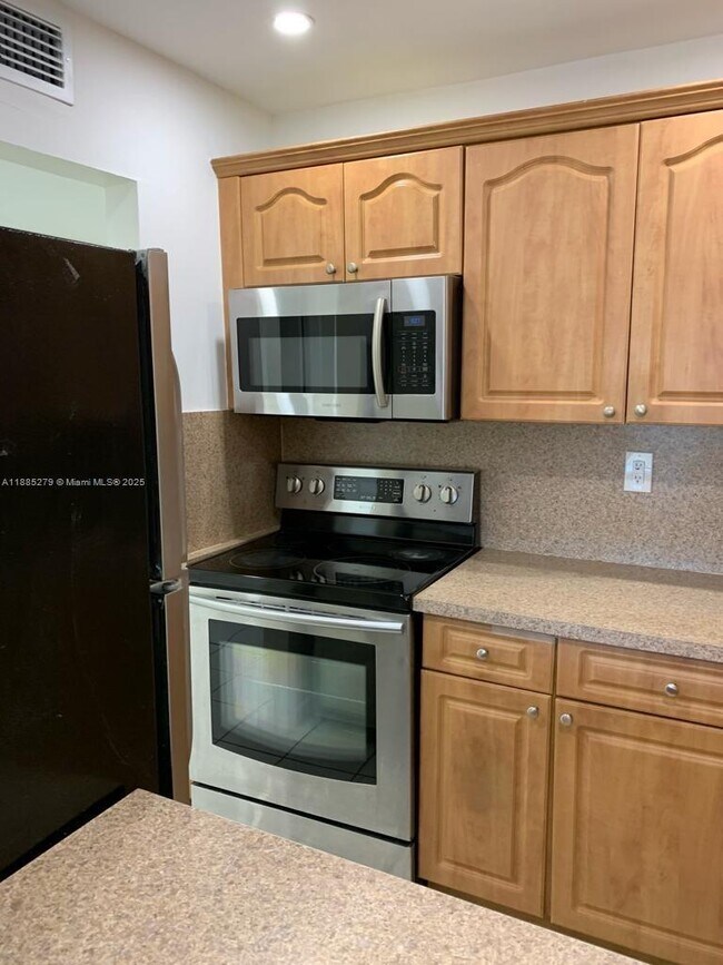 Building Photo - 1555 W 44th Pl