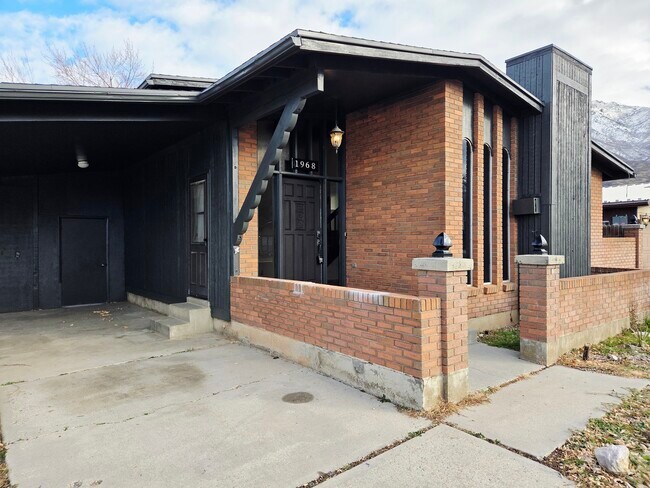 Building Photo - 1968 E 5850 S