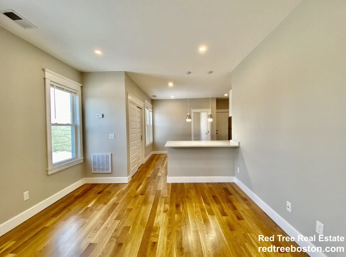 Building Photo - 167 Hampshire St