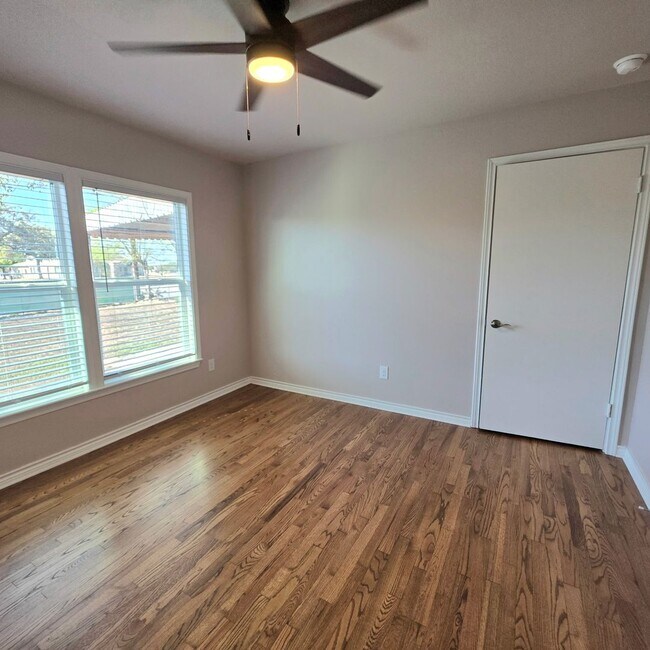 Building Photo - Charming remodeled 3-bedroom home for lease!