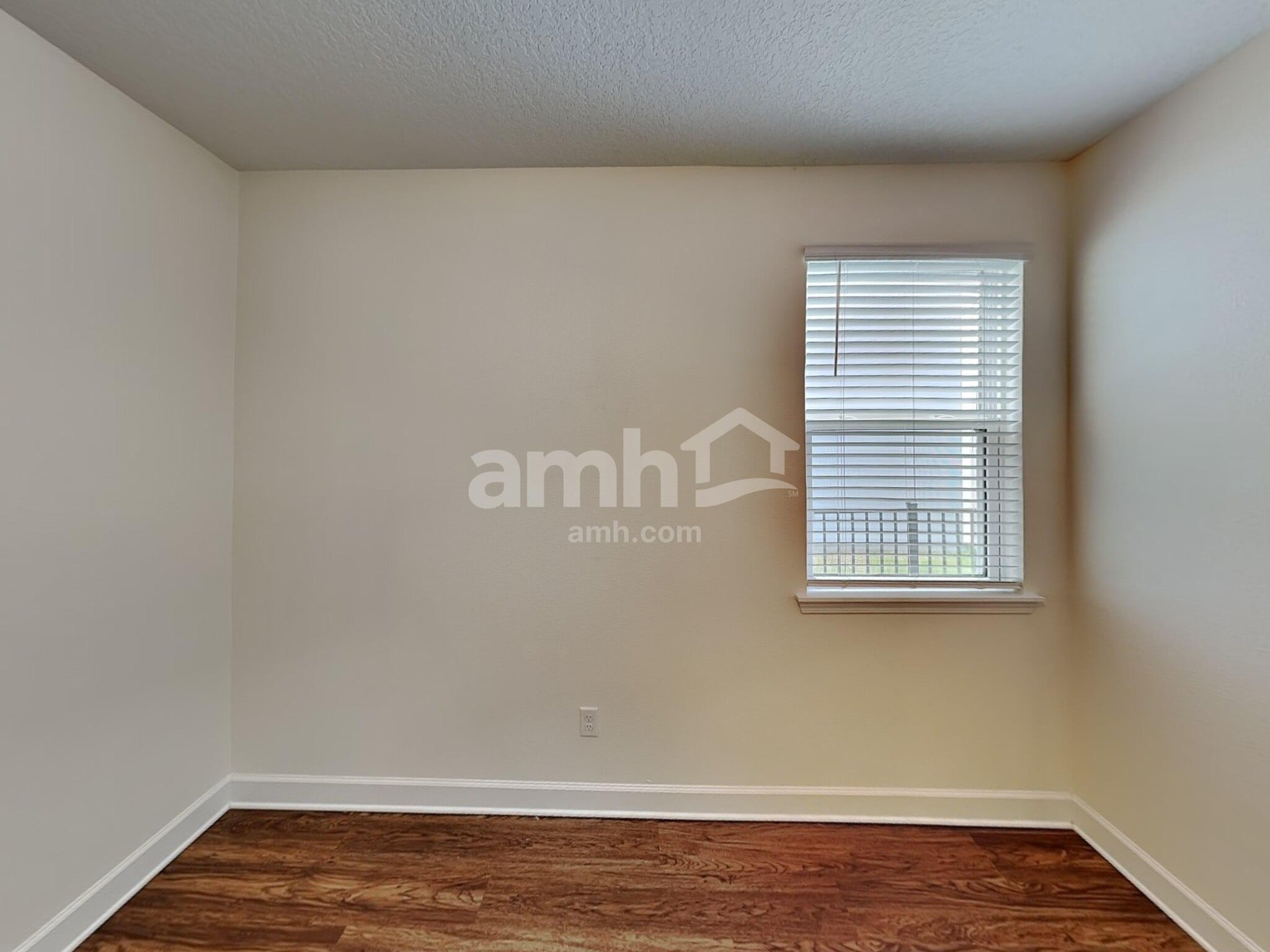 Building Photo - 3054 Creek Village Ln