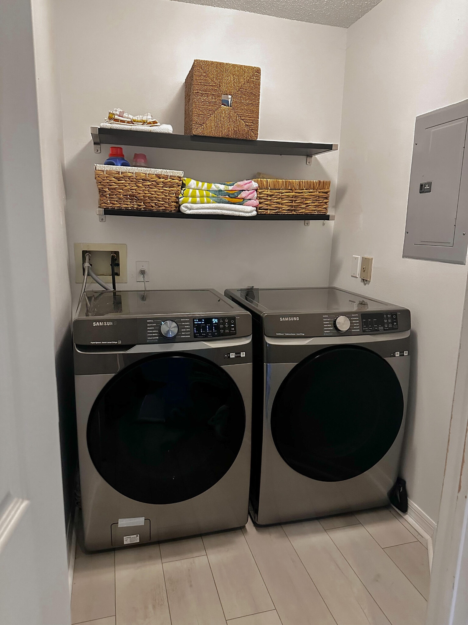 Brand New Washer & Dryer - 7761 Jewel Ln