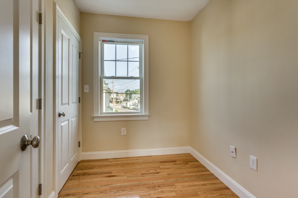 Building Photo - 249 Washington St