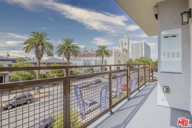 Building Photo - 2939 Leeward Ave