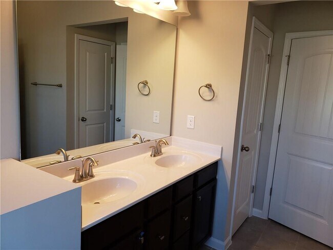 Building Photo - 1241 Fischer Trace