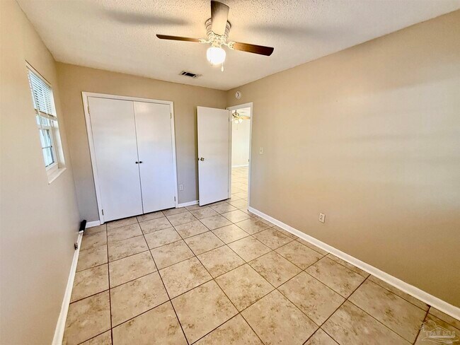 Building Photo - 540 El Matador Trail