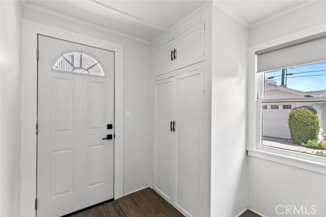 Building Photo - 408 W Dryden St