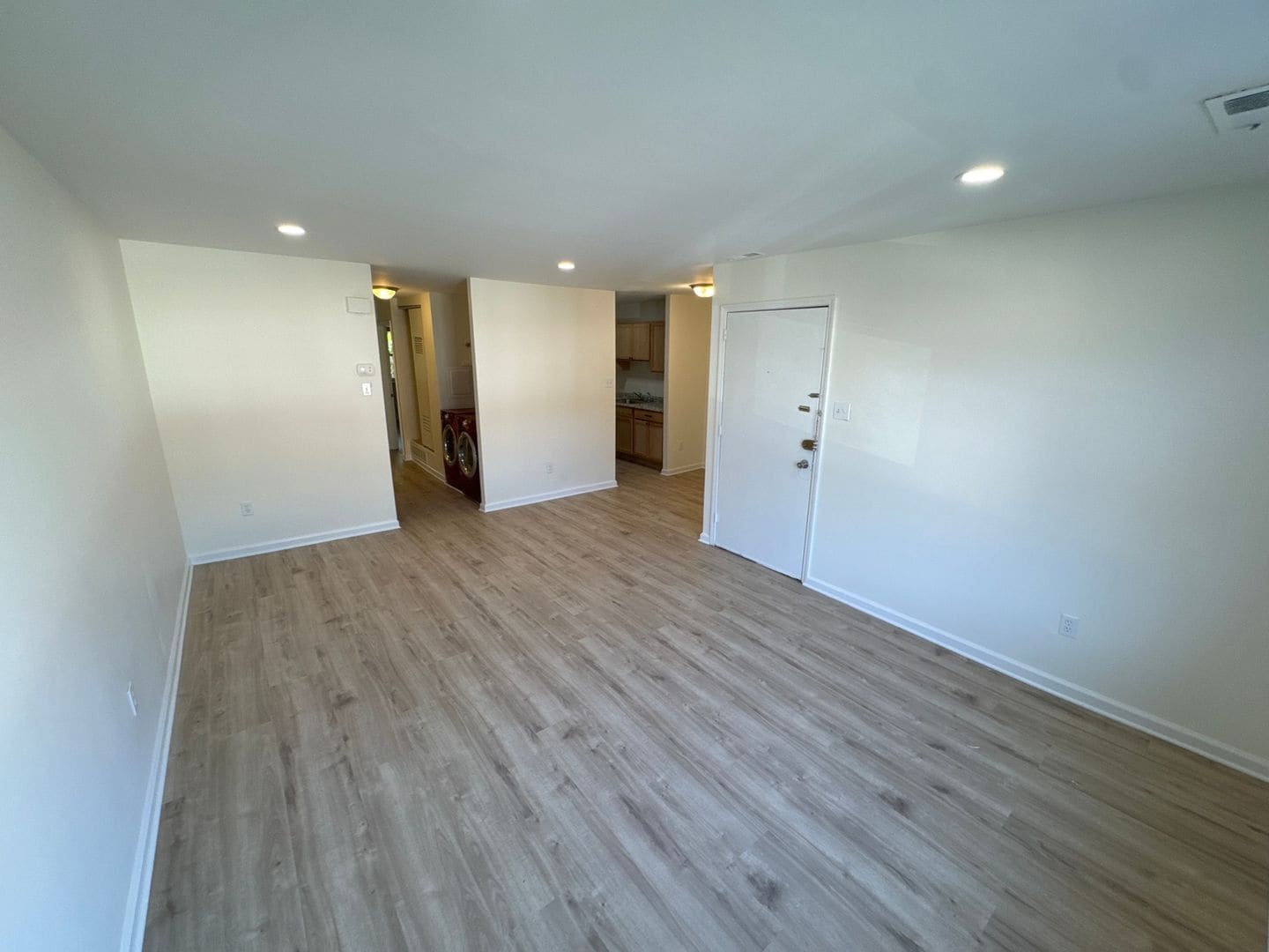 Building Photo - 9440 Woodbridge Rd