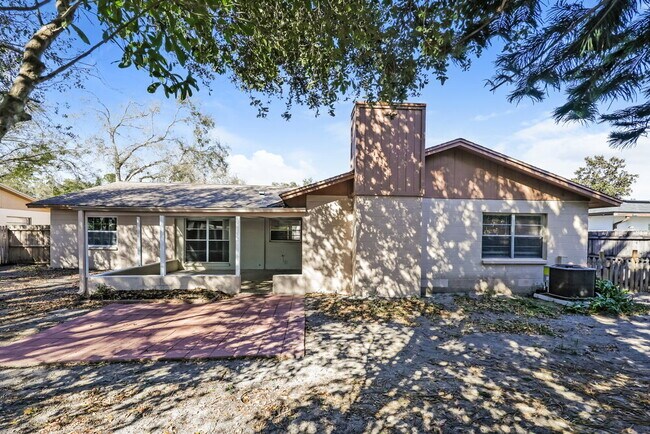 Building Photo - 16536 Forestlake Dr