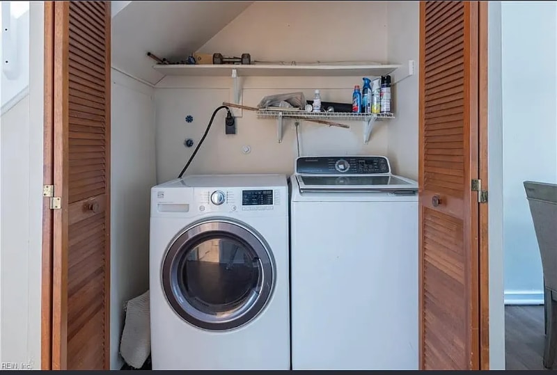 Building Photo - 205 Misty Point Ln