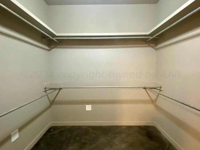 Building Photo - 9608 Sydney Dr