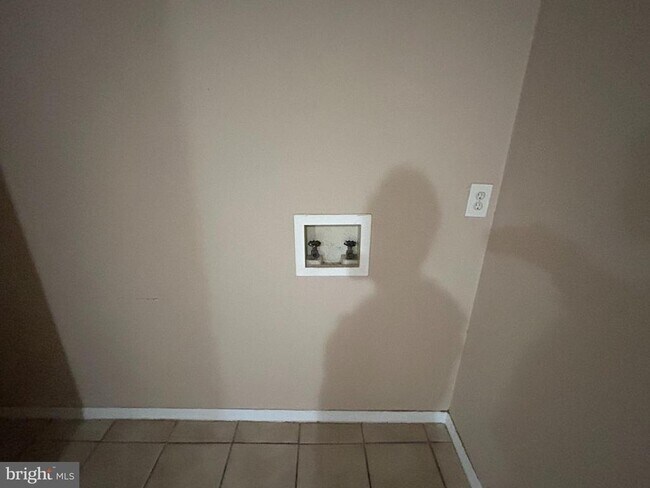 Building Photo - 34 Washington St