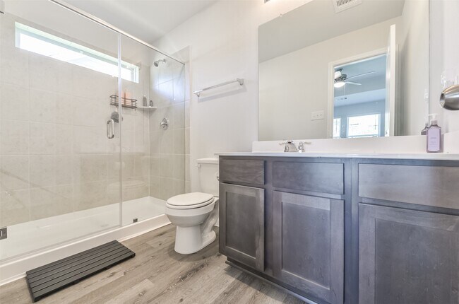 Building Photo - 5522 Briana Dee Dr