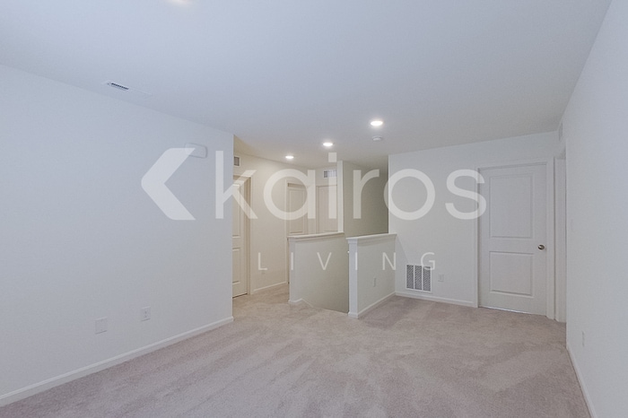 Building Photo - 167 Shelton Rd