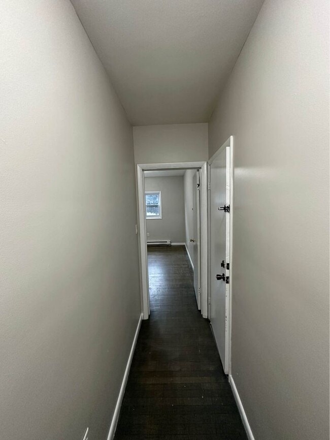 Building Photo - 1514 Cedar Ave